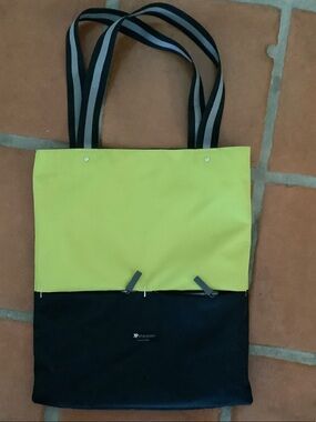 Sherpani Lime Green and Black Two-Tone Tote